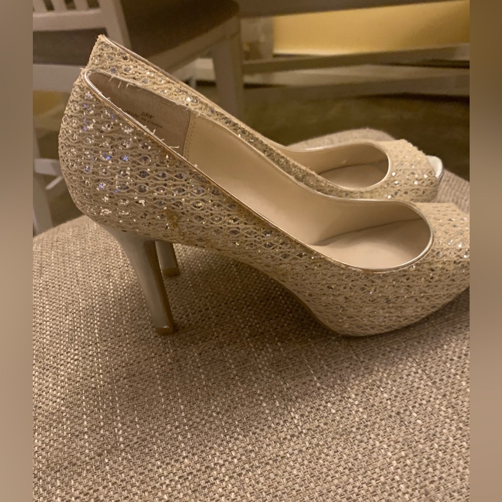 Size 10 silver glittery shoes